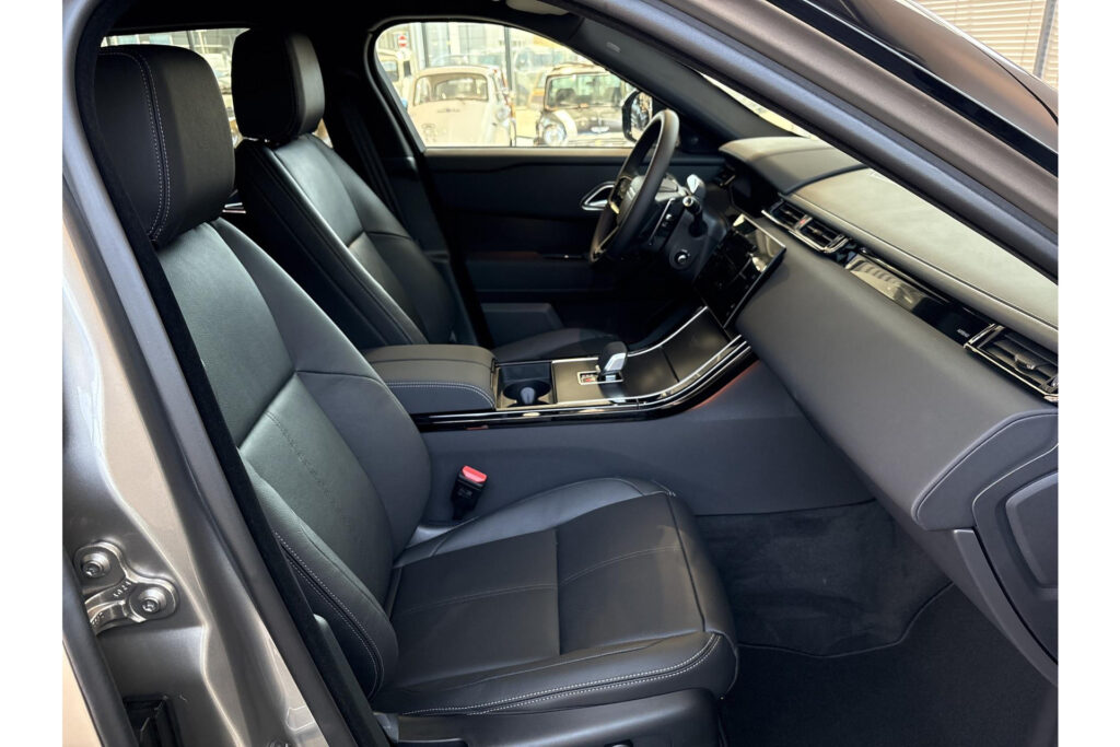 Land Rover Range Rover Velar P400e AWD Belgravia Satin Edition, foto 3 van 33