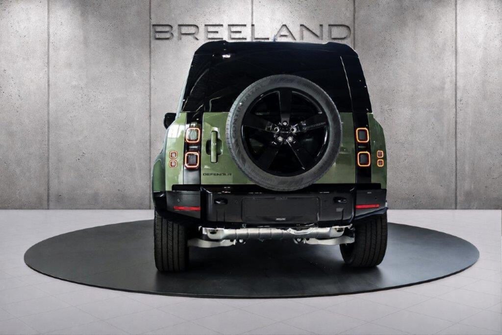 Land Rover Defender 110 P300e Dynamic HSE Edition, foto 30 van 39