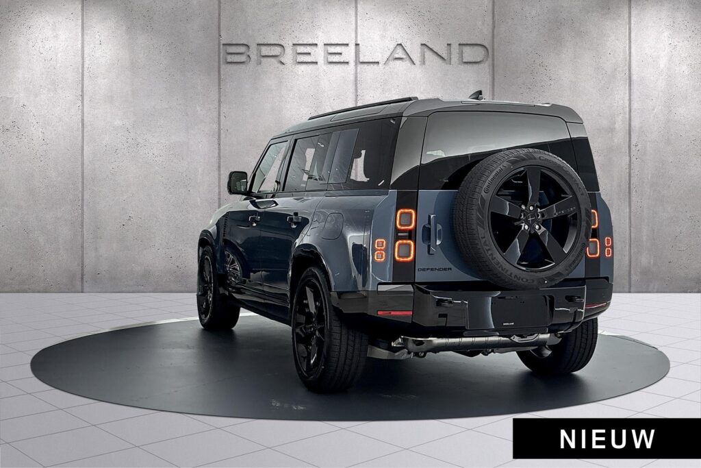 Land Rover Defender 110 P300e SE Dynamic Edition, foto 2 van 31