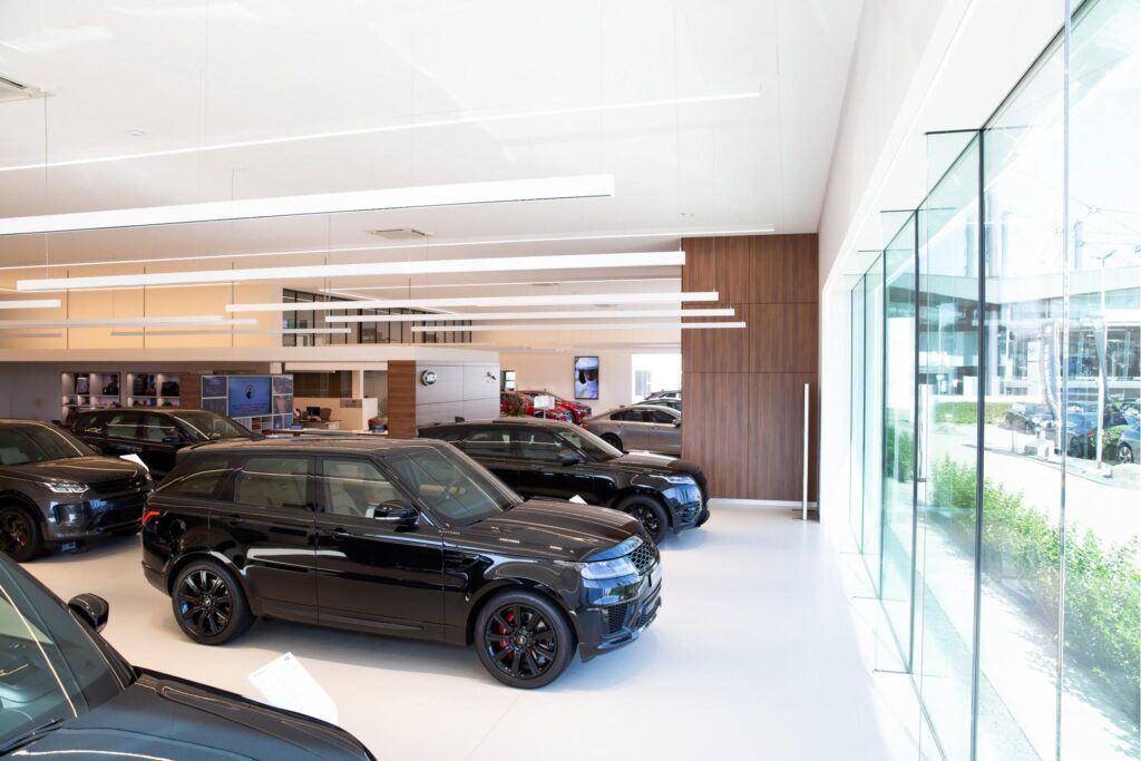 Land Rover Defender 110 P300e Forest Edition, foto 50 van 54