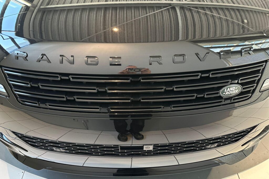 Land Rover Range Rover Sport P460e Santorini Momentum Edition, foto 17 van 46