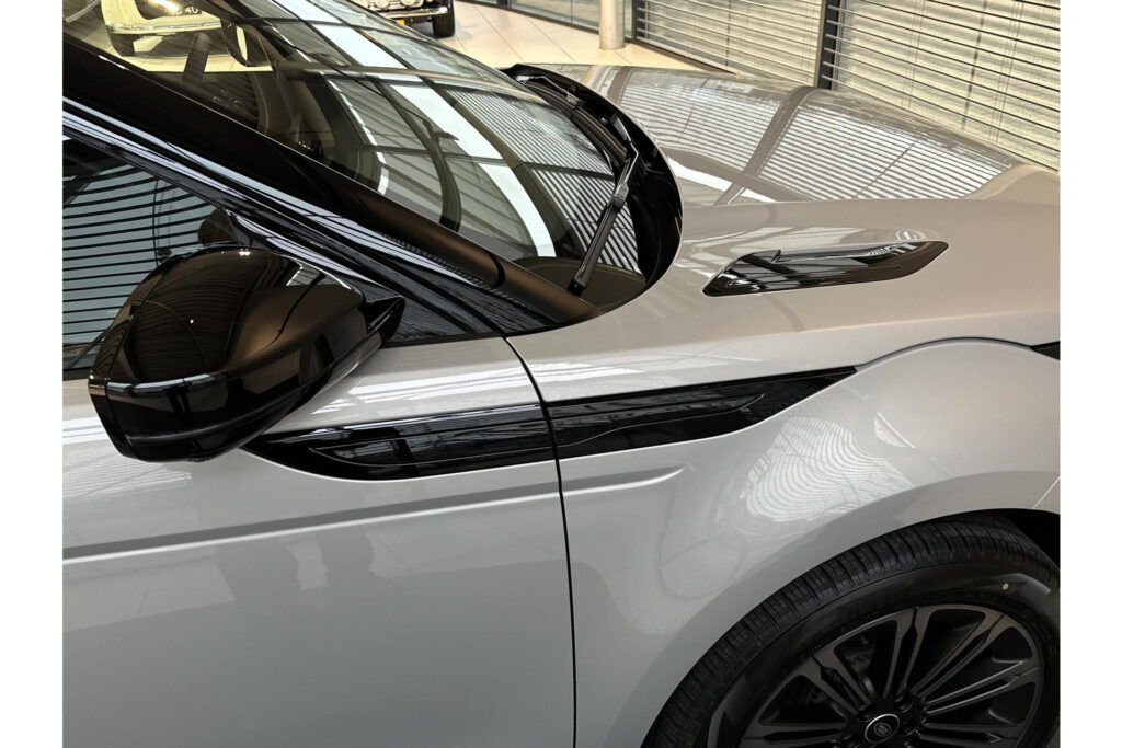Land Rover Range Rover Evoque P270e Dynamic SE, foto 23 van 55