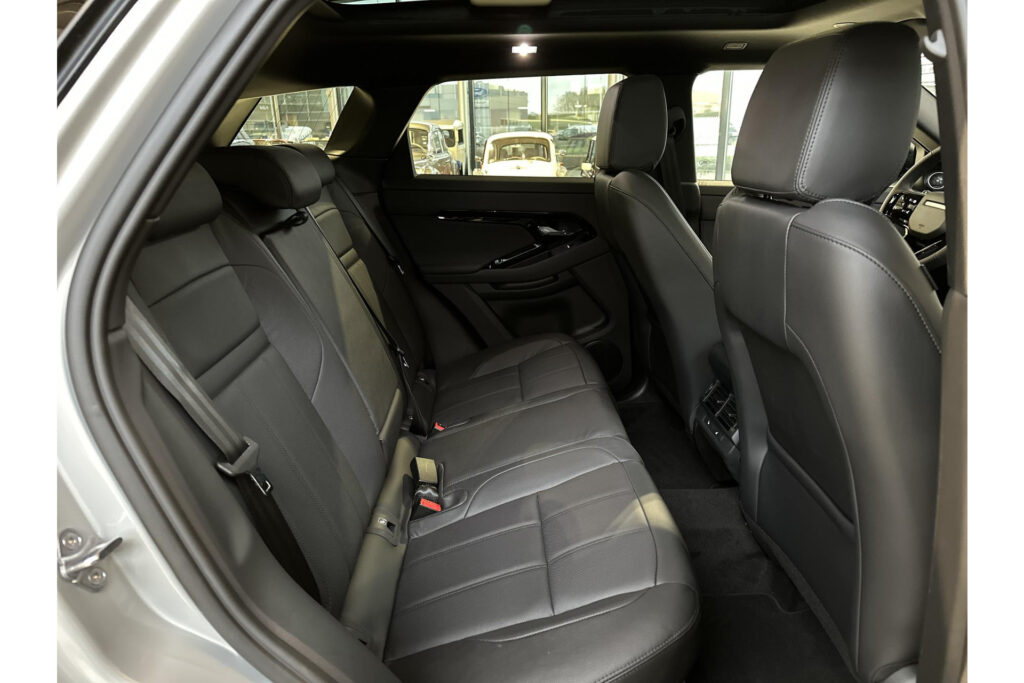 Land Rover Range Rover Evoque P270e Dynamic SE, foto 29 van 55