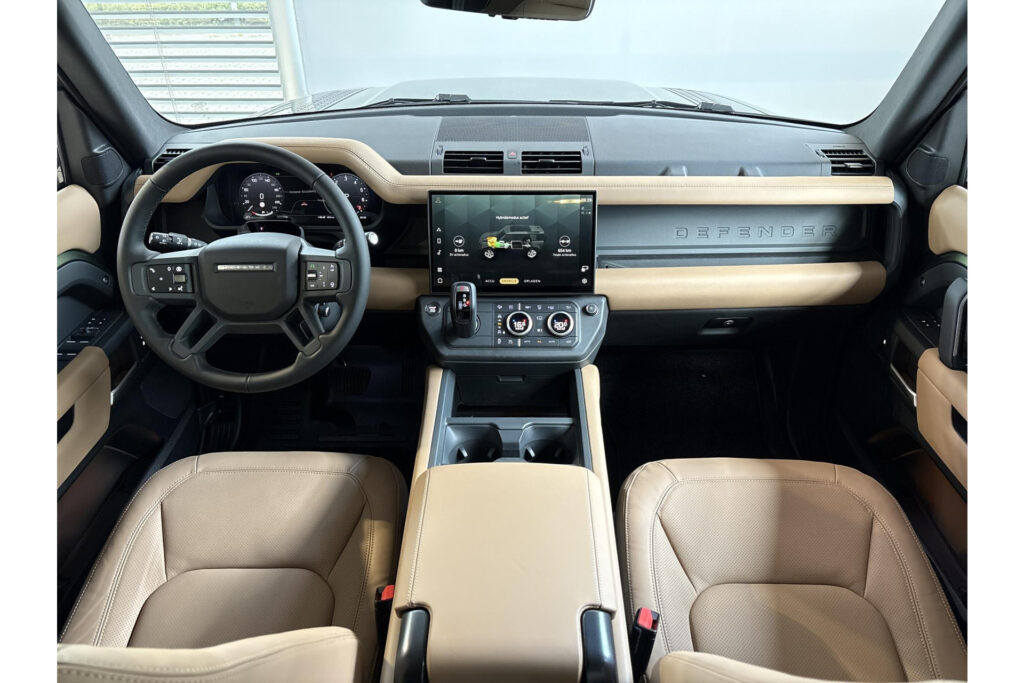 Land Rover Defender 110 P300e Dynamic HSE Edition, foto 4 van 41