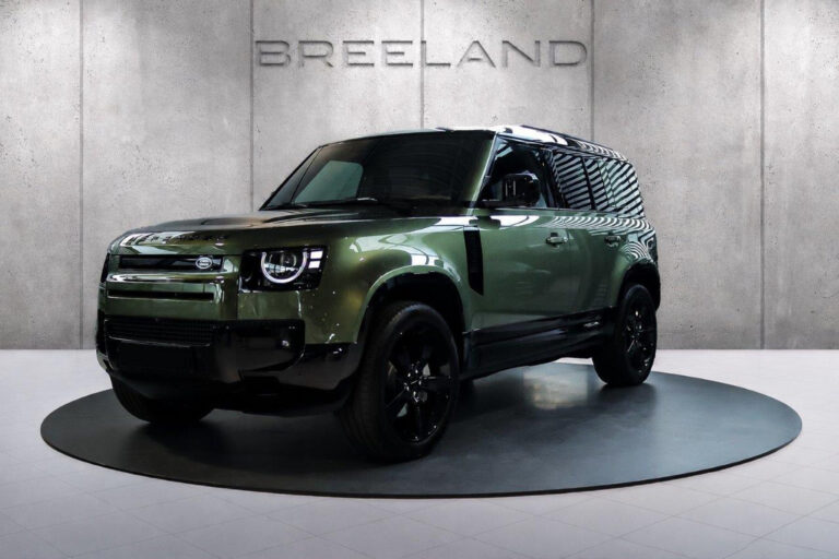 Land Rover Defender 110 P300e Dynamic HSE Edition