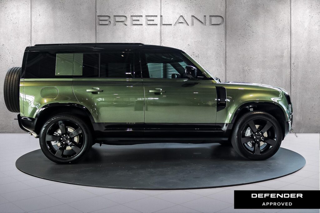 Land Rover Defender 110 P300e Dynamic HSE Edition, foto 6 van 39