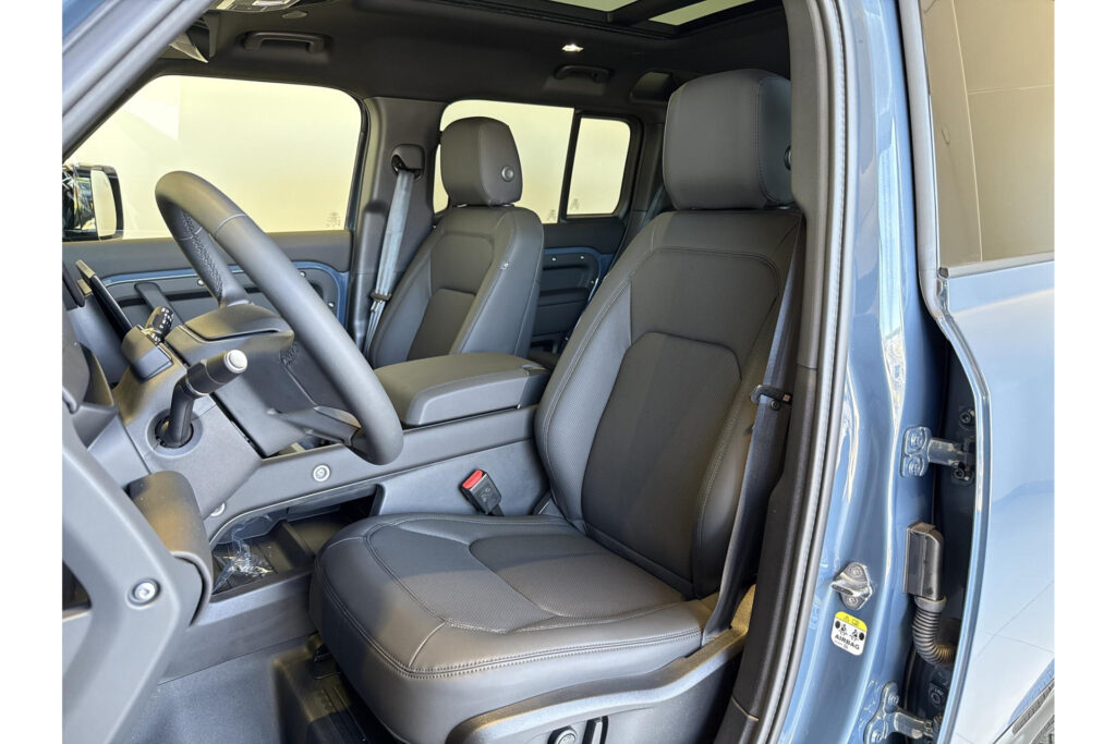 Land Rover Defender 110 P300e 110 Dynamic SE Edition, foto 10 van 25
