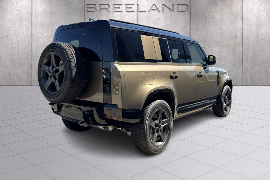 Land Rover Defender 110 P300e Dynamic SE Edition, foto 2 van 25