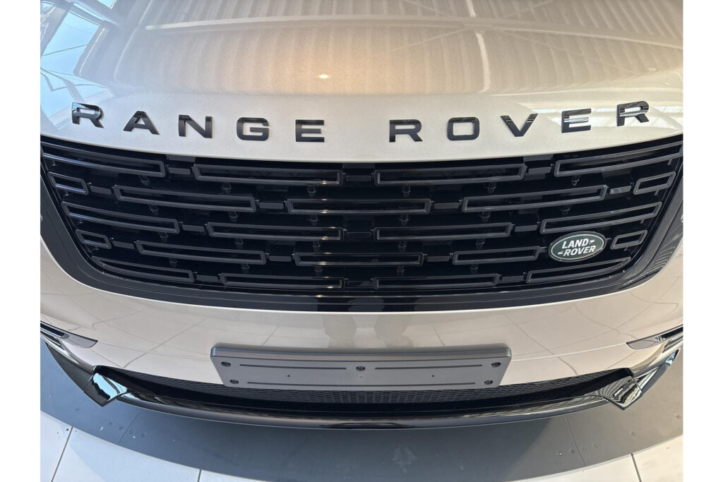 Land Rover Range Rover Velar P400e Belgravia Edition, foto 24 van 25
