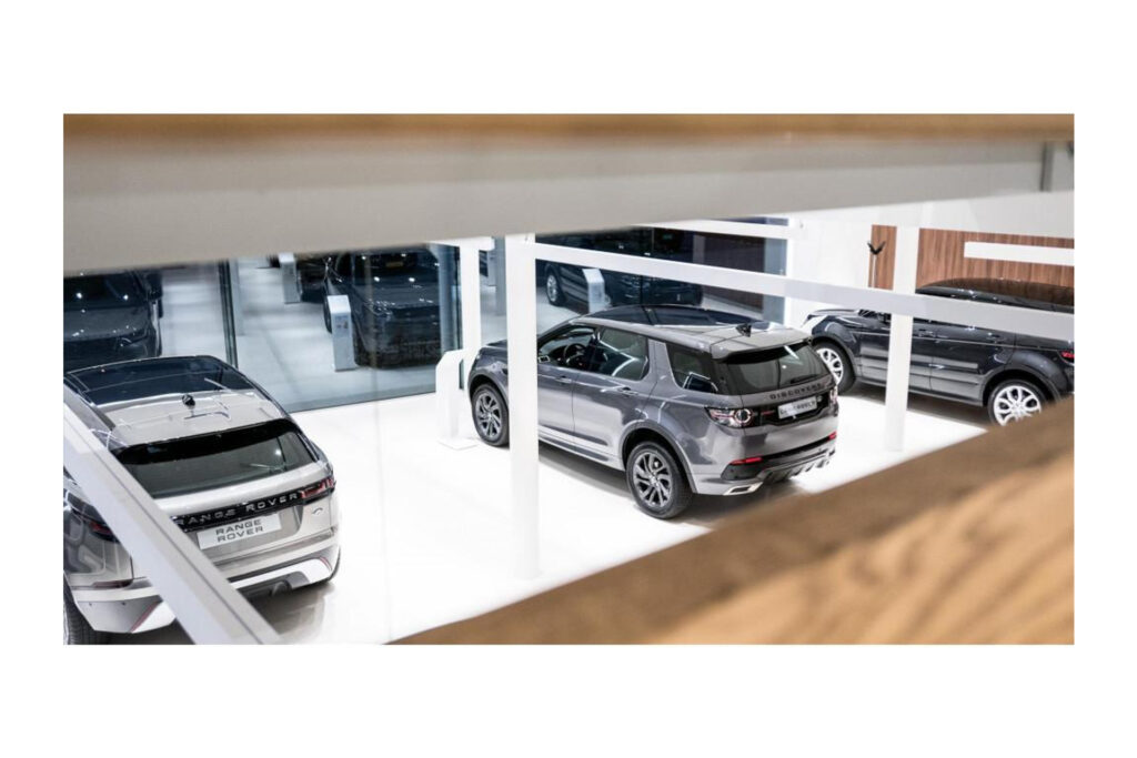 Land Rover Range Rover P460e HSE, foto 43 van 44