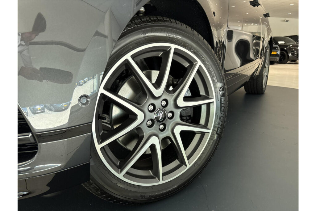 Land Rover Range Rover Velar P400e Belgravia Edition, foto 19 van 46