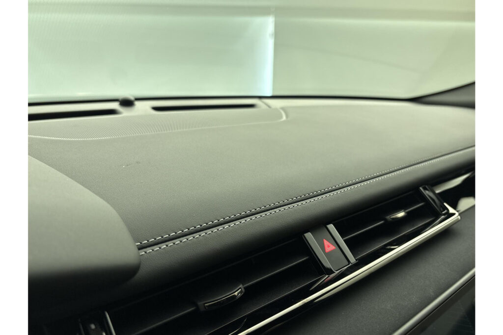 Land Rover Range Rover Velar P400e Belgravia Edition, foto 39 van 46
