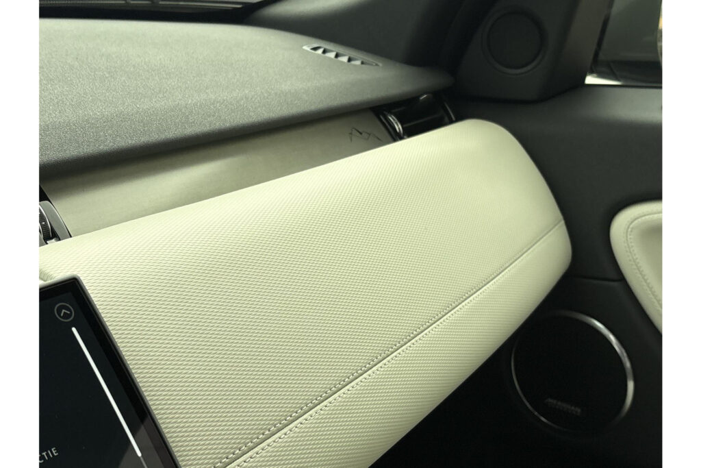 Land Rover Discovery Sport P270e Landmark Edition, foto 15 van 28
