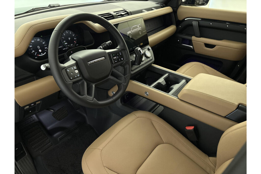 Land Rover Defender 110 P300e HSE Dynamic Edition, foto 12 van 42