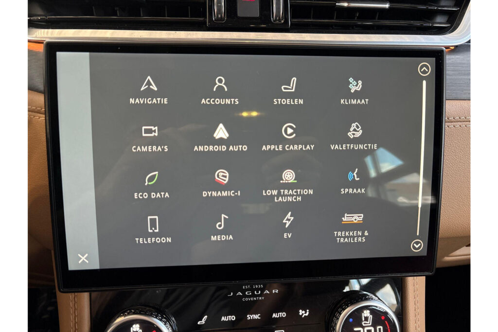 Jaguar F-PACE P400e S, foto 19 van 23