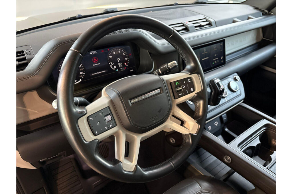 Land Rover Defender 110 7 Seater P400 3.0 HSE, foto 17 van 24