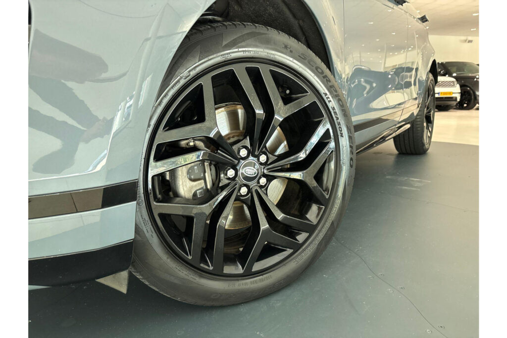 Land Rover Range Rover Evoque P300e R-Dynamic SE, foto 14 van 38