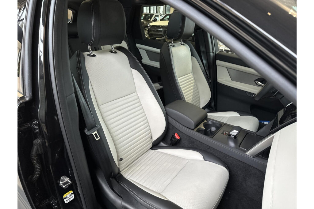Land Rover Discovery Sport P270e Dynamic SE, foto 10 van 30