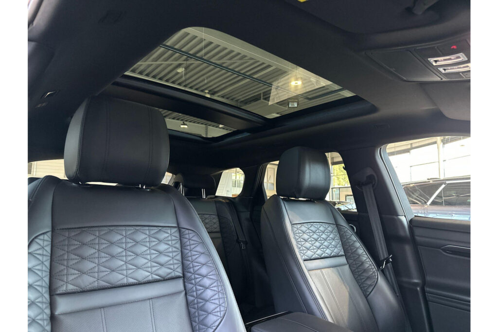 Land Rover Range Rover Evoque P300 2.0 HSE, foto 14 van 24