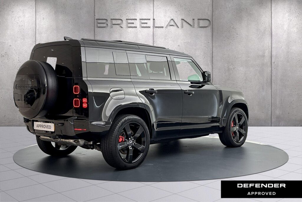 Land Rover Defender 110 P300e X-Dynamic HSE, foto 17 van 38