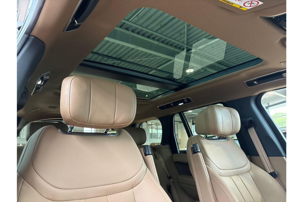 Land Rover Range Rover P460e HSE, foto 13 van 23