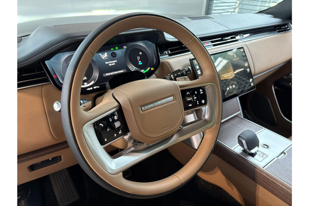 Land Rover Range Rover P460e HSE, foto 16 van 23