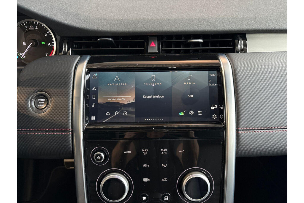 Land Rover Discovery Sport P300e R-Dynamic SE, foto 15 van 24