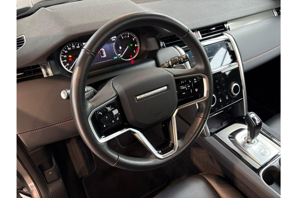 Land Rover Discovery Sport P300e R-Dynamic SE, foto 17 van 24