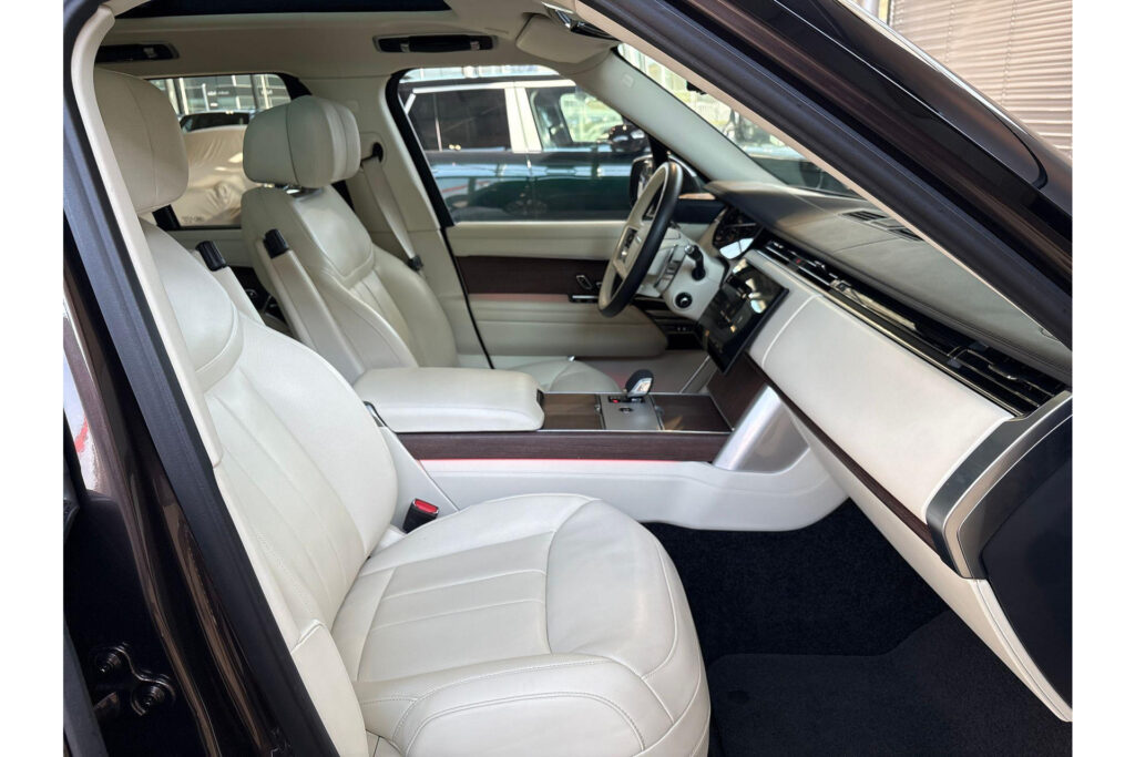 Land Rover Range Rover P460e Autobiography, foto 3 van 24